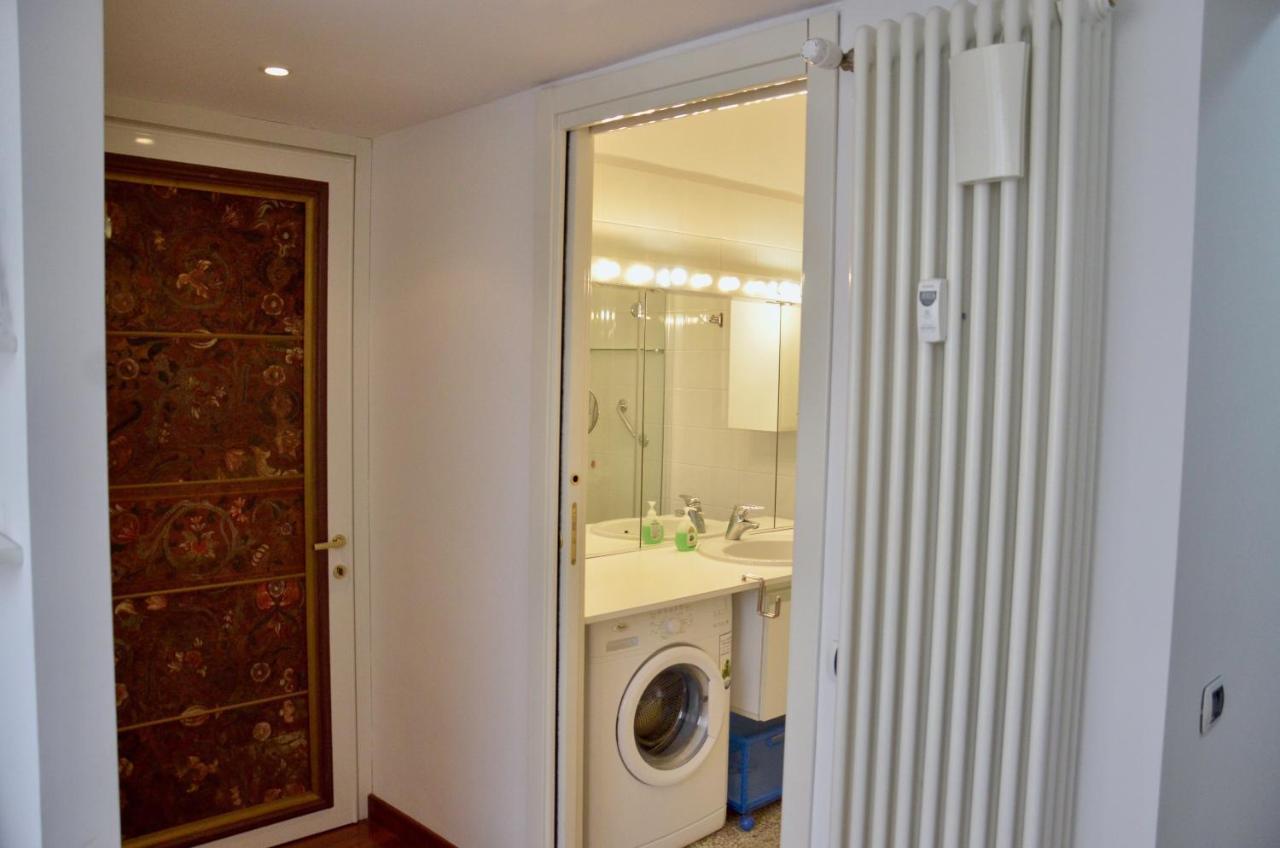 New Renovated Apartment With Balcony Porta Romana Milano Exteriör bild